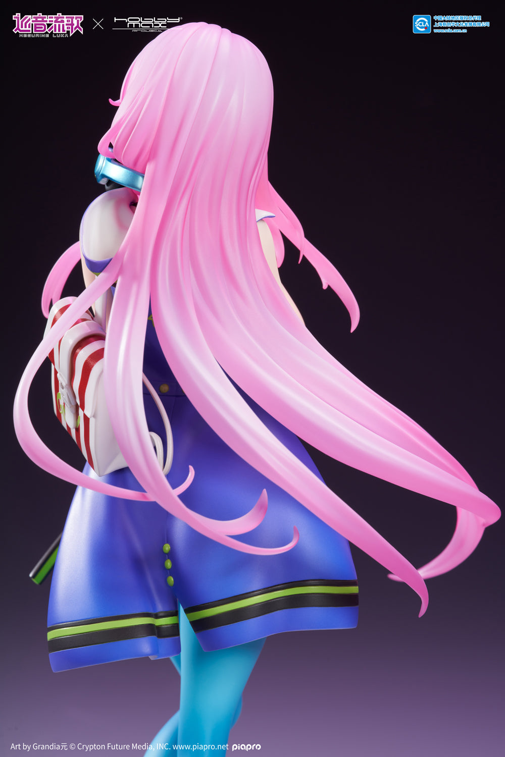 (Pre-Order) Hatsune Miku - Megurine Luka - 1/7 Scale Figure - Street Chic Ver.
